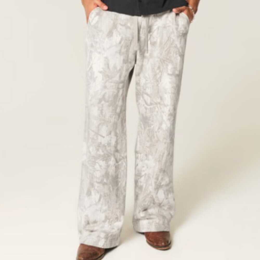 NWT Hollister Camo Bootcut Sweatpants